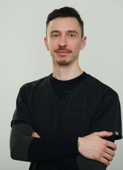 Денис Селезньов